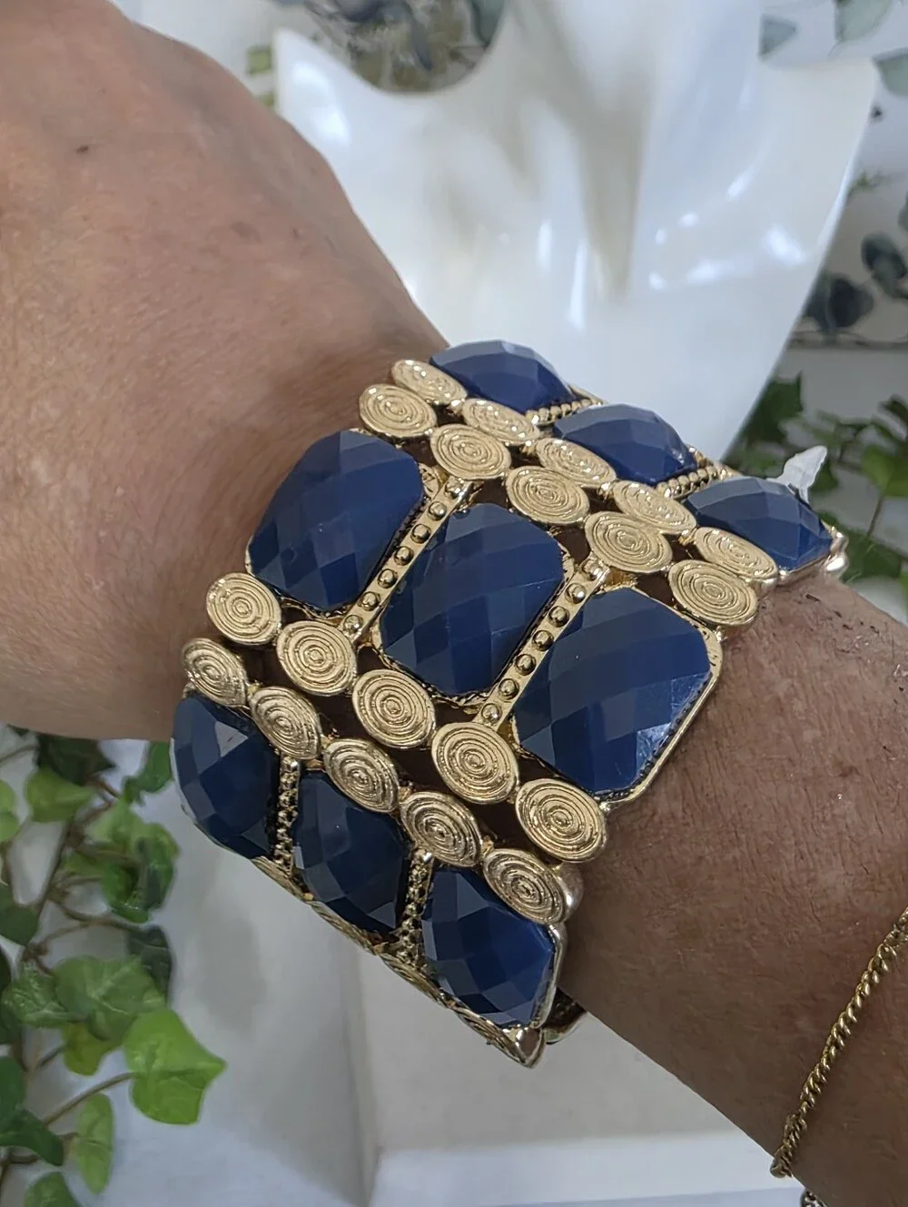 Bold Royal Blue Cabochon & Gold Tone Stretch Statement Cuff Bracelet